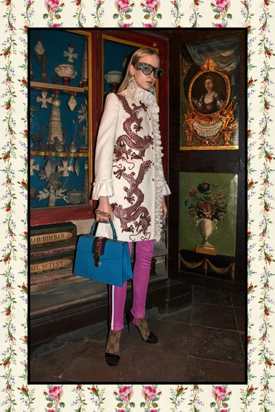 Look 44